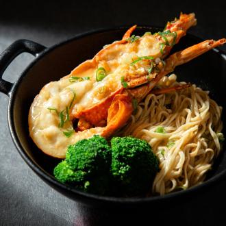 粵式龍蝦伊府麵 Cantonese Lobster E-fu Noodle