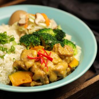 南瓜咖哩雞燴飯 Curry Chicken with Pumpkin and Rice