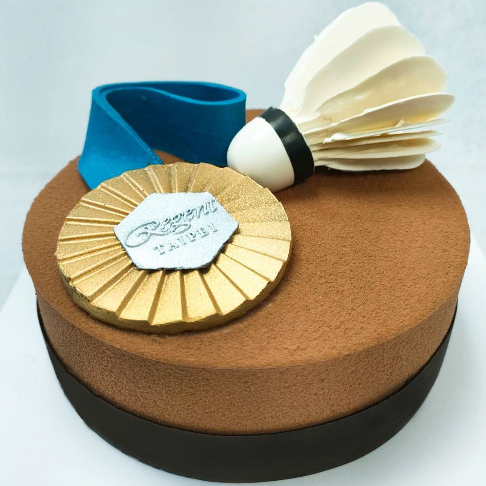 台灣之光金牌慕斯蛋糕 (6吋) Golden Medel Mousse Cake (6”)