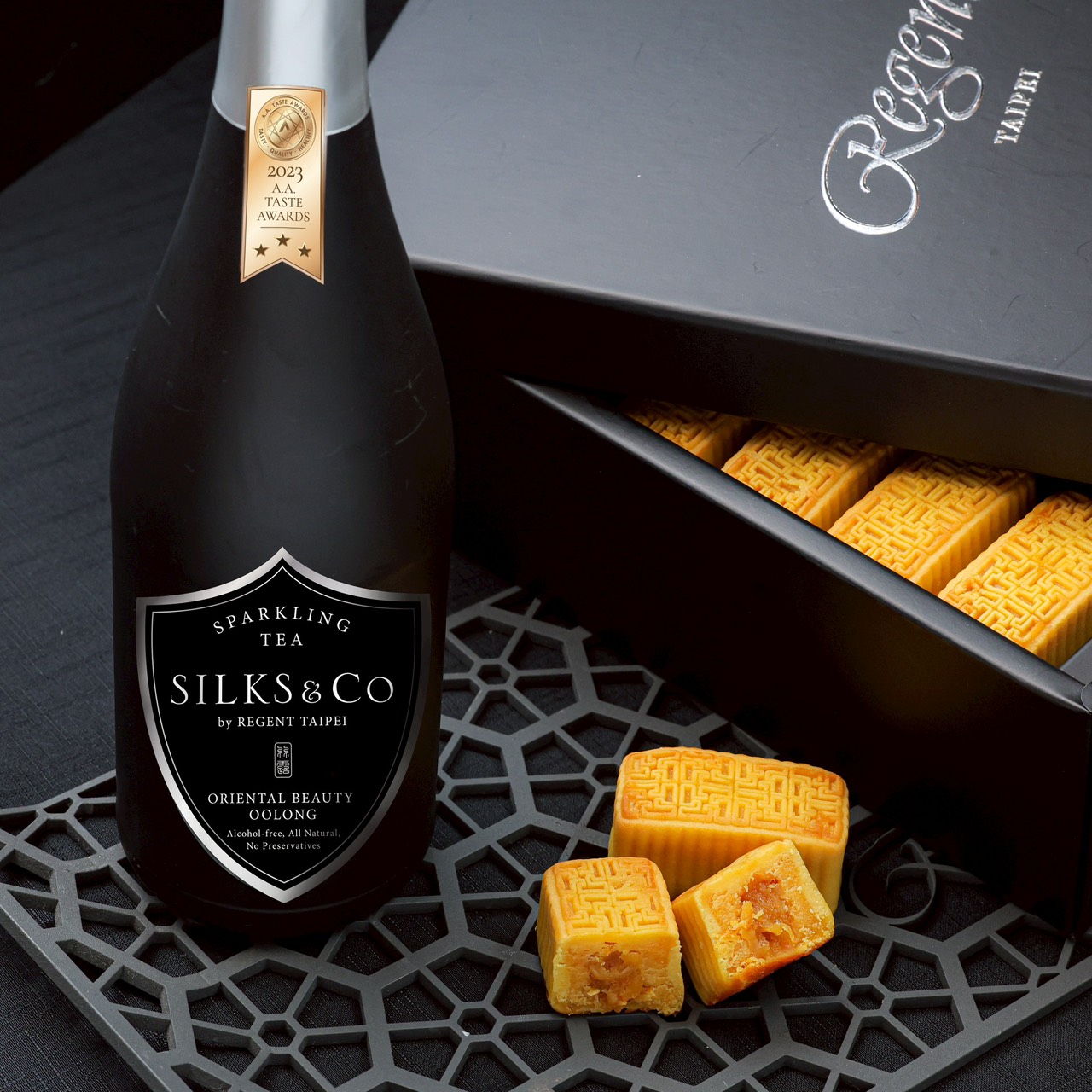 東方美人香檳烏龍+ 鳳梨澄沙奶黃  Regent Champion Gift Set