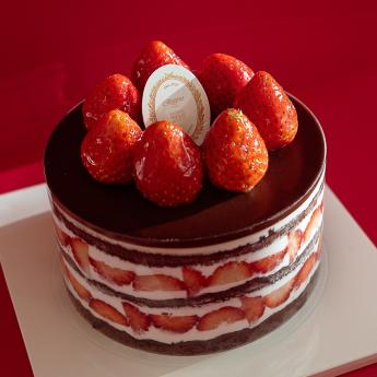 巧克力草莓蛋糕 (6吋) <BR> Chocolate Strawberry Cake (6