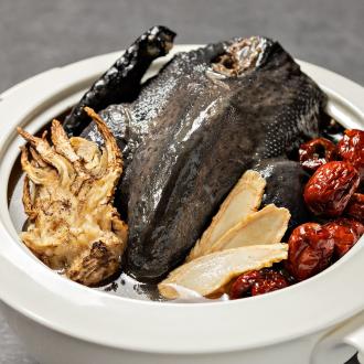 冷凍花旗蔘燉烏骨雞 (一入) Frozen Double-Boiled Ginseng Chicken Soup (1 pack/box)
