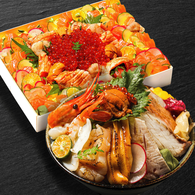 究極雙盛合(兩入組) Aburi Chirashi Donburi & Salmon Chirashi Sharing Bento Box (2 boxes)