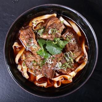 《買三送一》冷凍紅燒牛肉麵(一入) Frozen Champion Braised Beef Noodles (1pack/box) (buy 3 get 1 free)